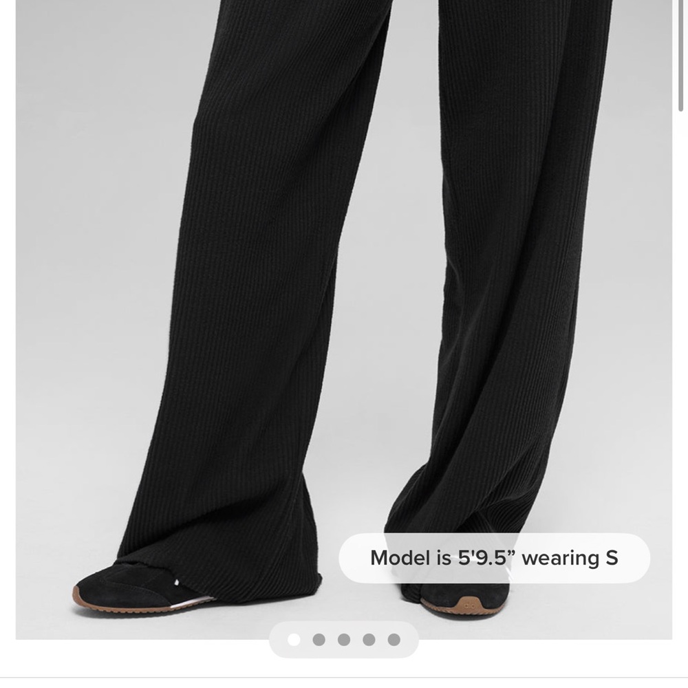 ALO Yoga Muse Wide Leg Pant sold out everywhere